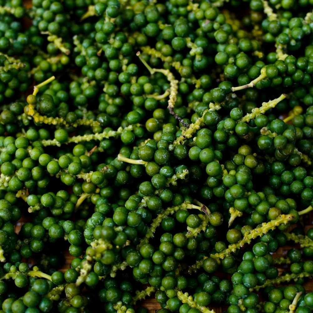 Co je piperin a co dalšího obsahuje pepř?